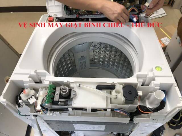 vệ sinh máy giặt taih bình chiểu thủ đức